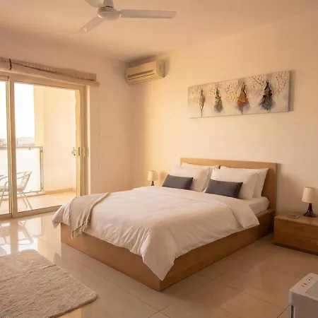 Charming Modern 1br With Balcony Views Gzira