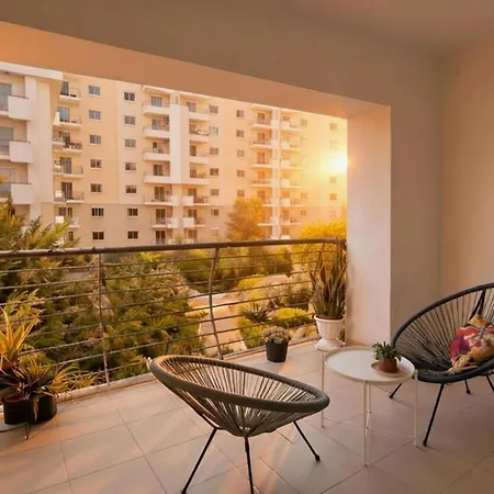 Appartement Charming Modern 1br With Balcony Views Gzira