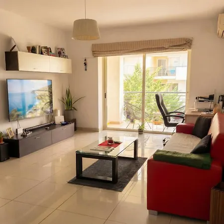 Appartement Charming Modern 1br With Balcony Views Gzira