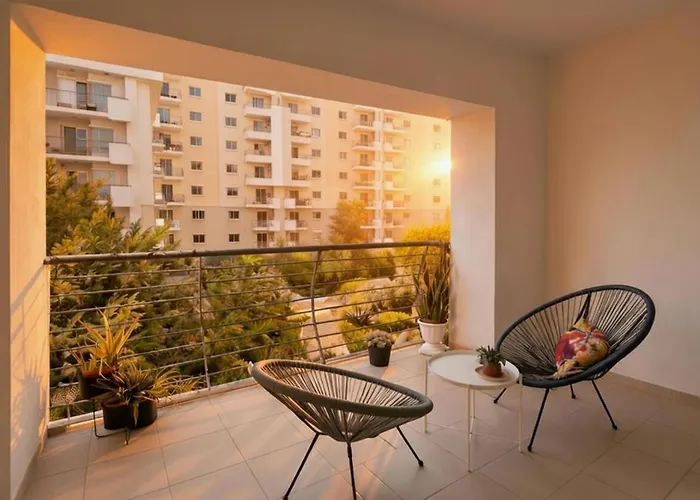 Appartement Charming Modern 1br With Balcony Views Gzira