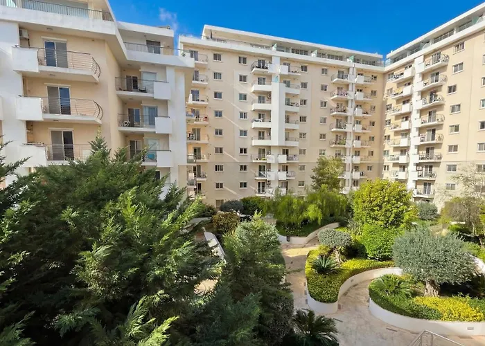 Charming Modern 1br With Balcony Views * Gzira